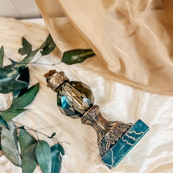 Hollywood Regency Style Table Lighter - Picture 3 of 3